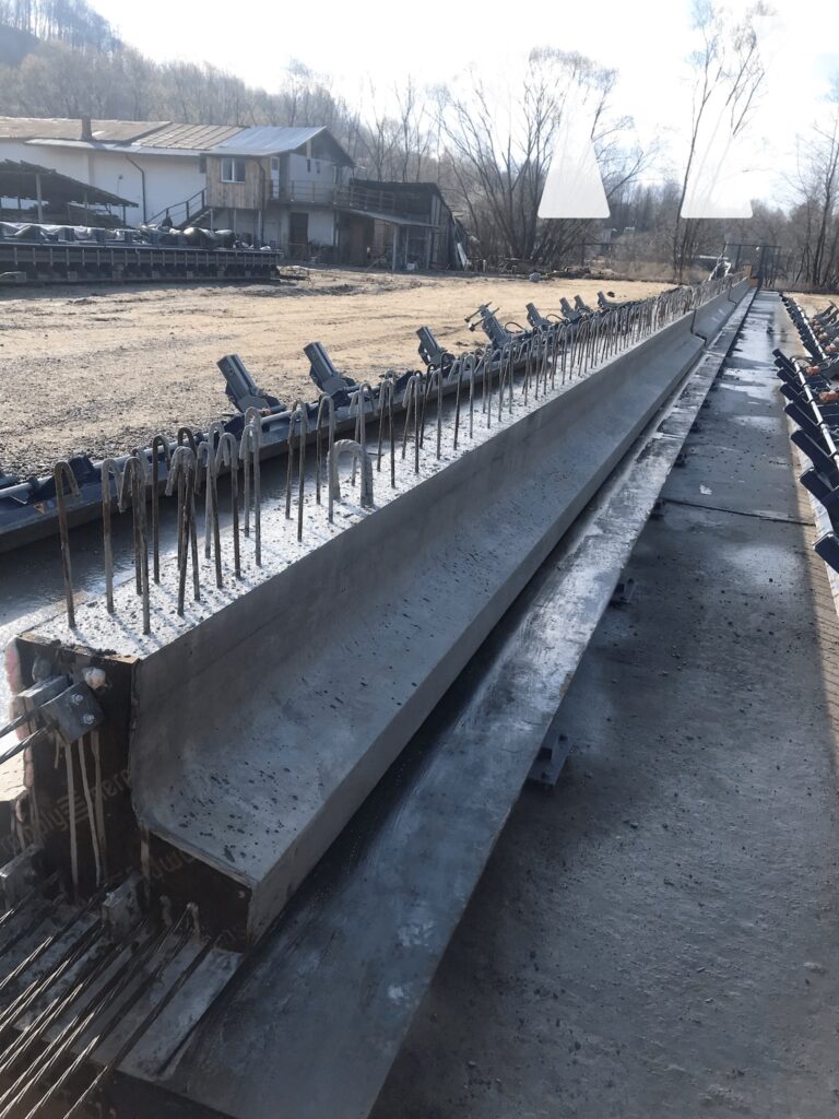 Grinzi prefabricate din beton